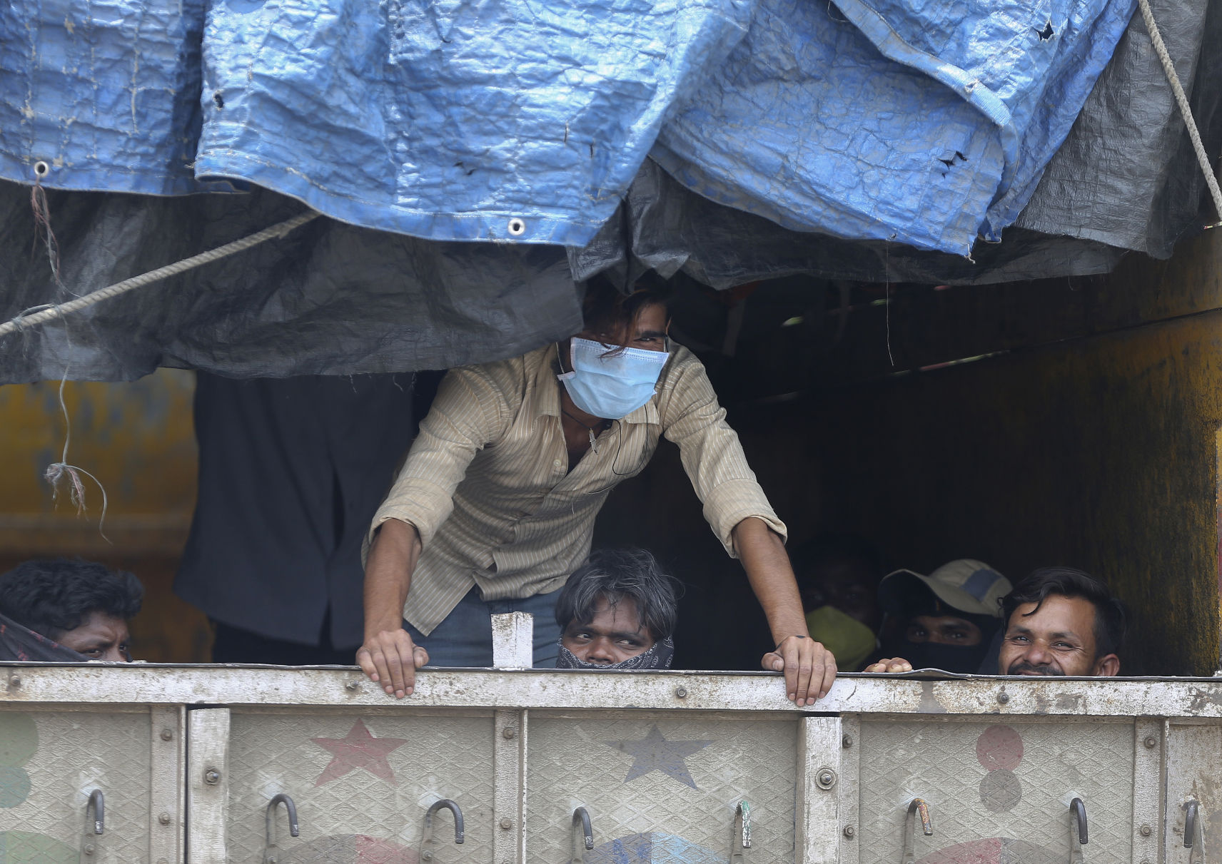 APTOPIX Virus Outbreak India